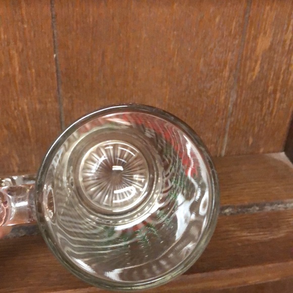 Budweiser Christmas mug - Picture 5 of 8